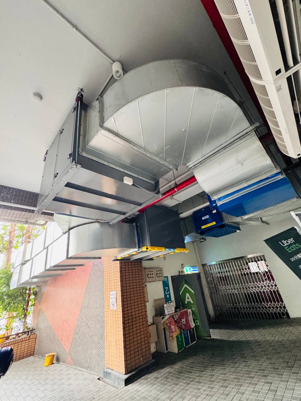 五股公有市場 室外靜電機和風機安裝