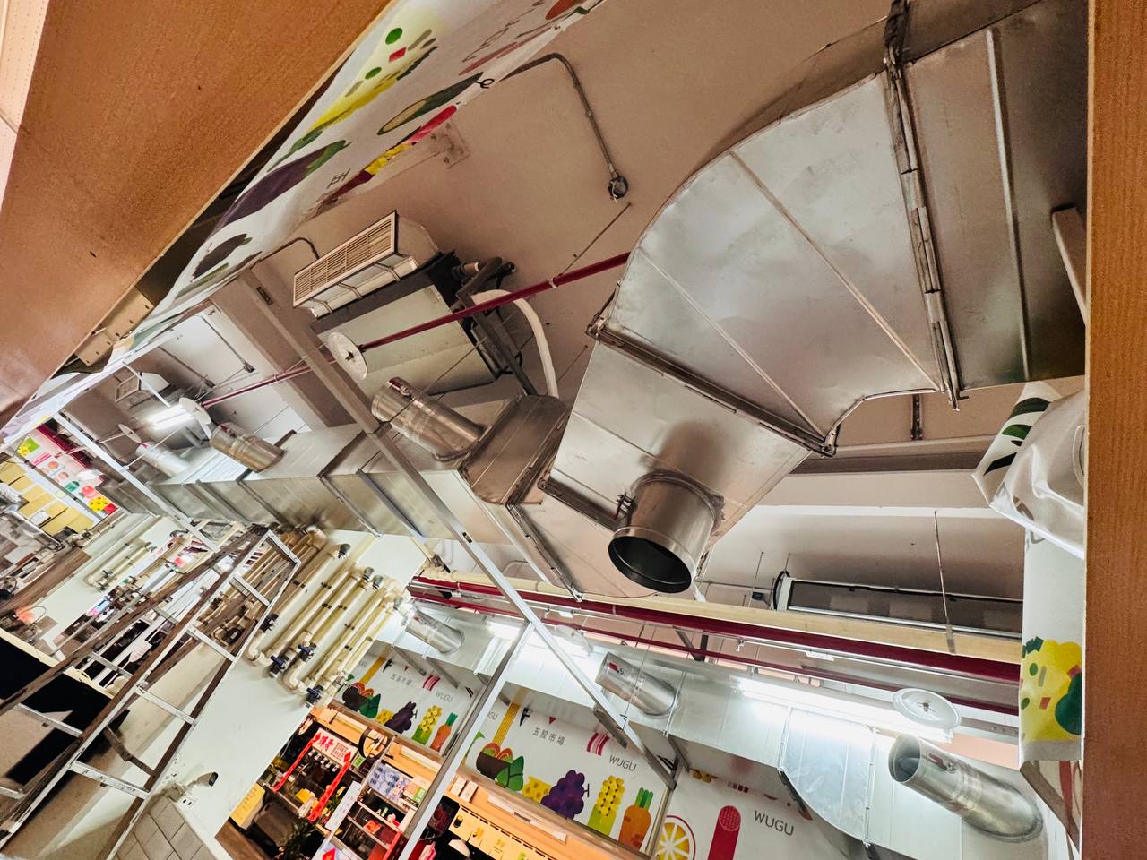 五股公有市場 室內主風管工程（二）餐廳油煙處理